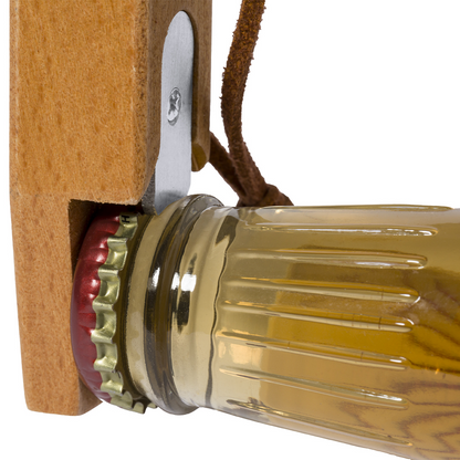 Bieropener hout duurzaam met bevestigingskoord