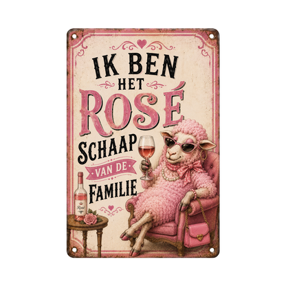 Metalen wandbord 'Ik ben het rosé schaap van de familie' – vintage roze bord met grappig schaap, zonnebril en wijnglas, 20x30 cm